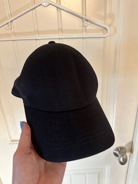 Lululemon mesh hat